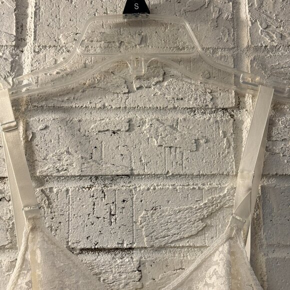 Vintage Ivory Lace Trim Full Slip Dress – Adjustable Straps – No Tag - Picture 5 of 9